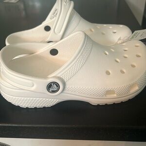 White crocs NWT size J2